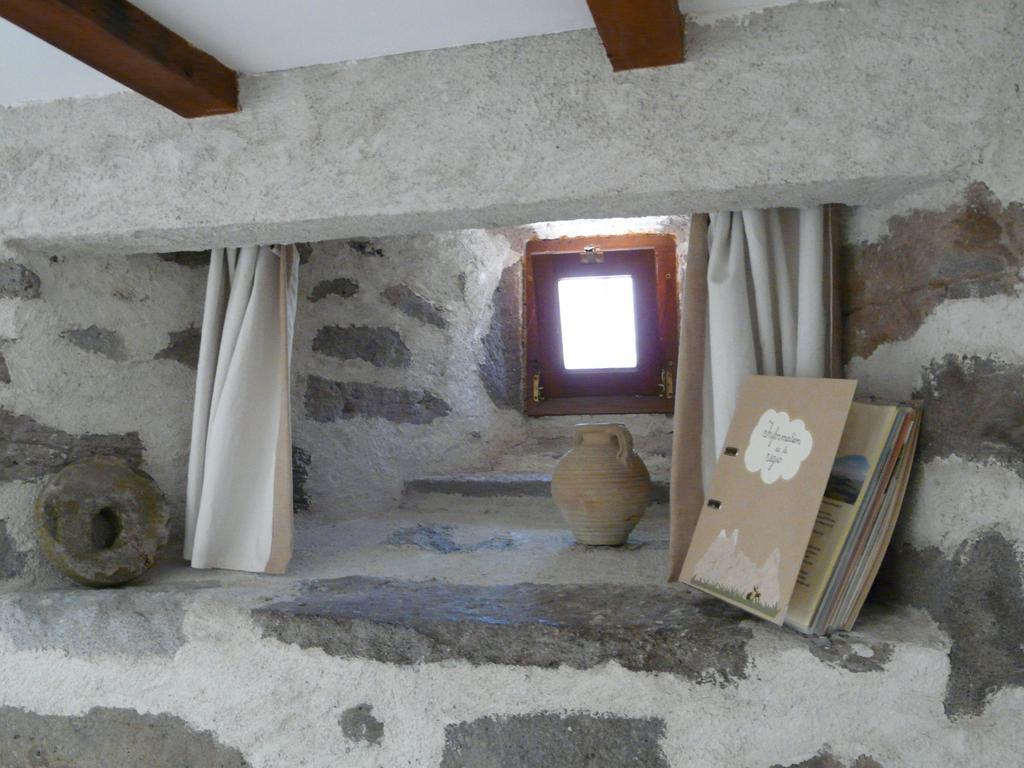 Chambre D'Hotes Grange De La Bastide Laveissière Zimmer foto
